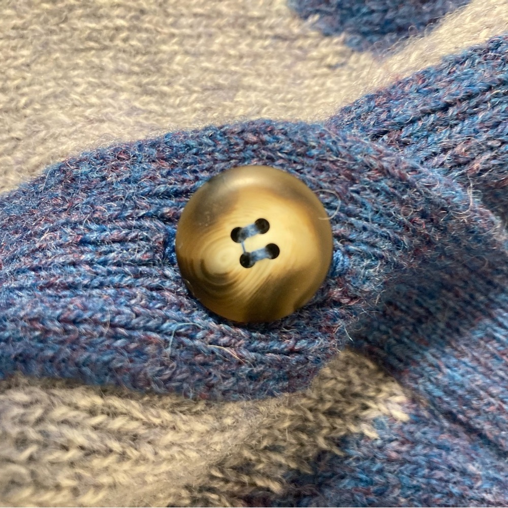 Made in Scotland Pure Wool Blue and Gray Argyle Cardigan *Flaws/ Distressed - Picture 9 of 10